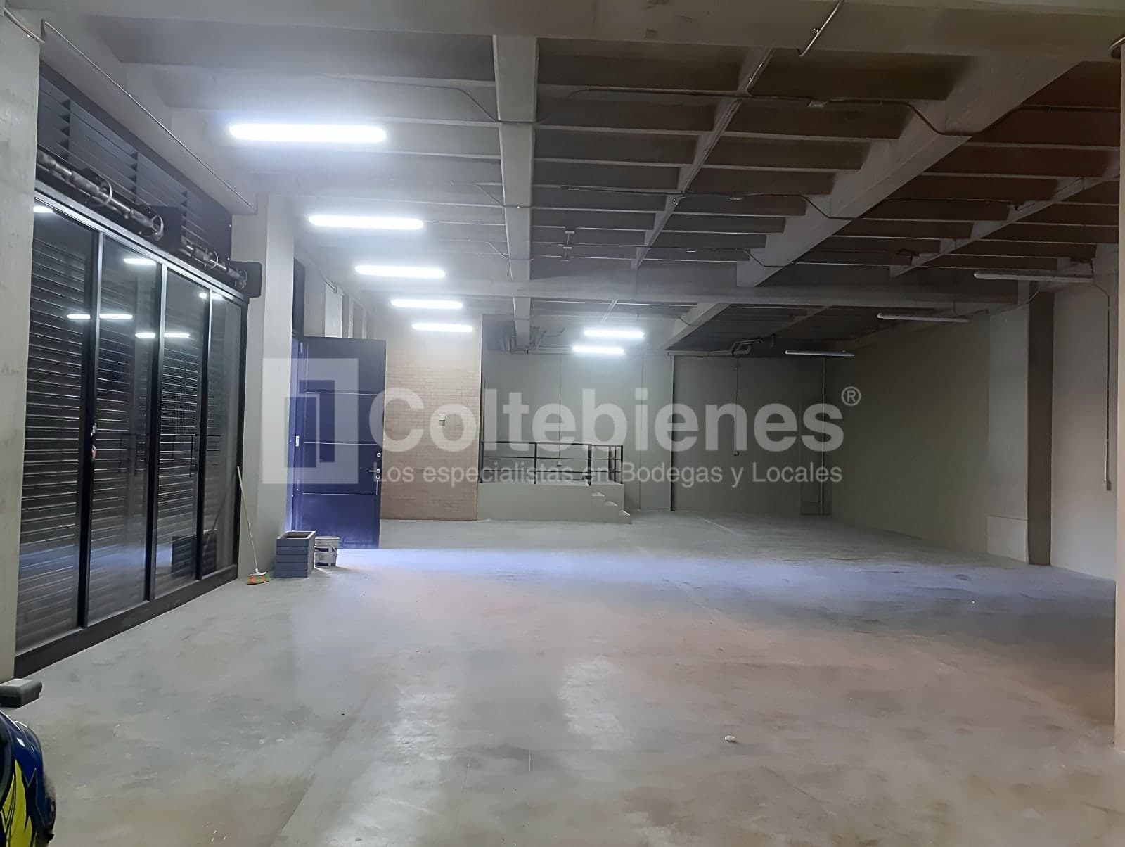 Edificio en arriendo – El Carmelo, Itagüí foto 2