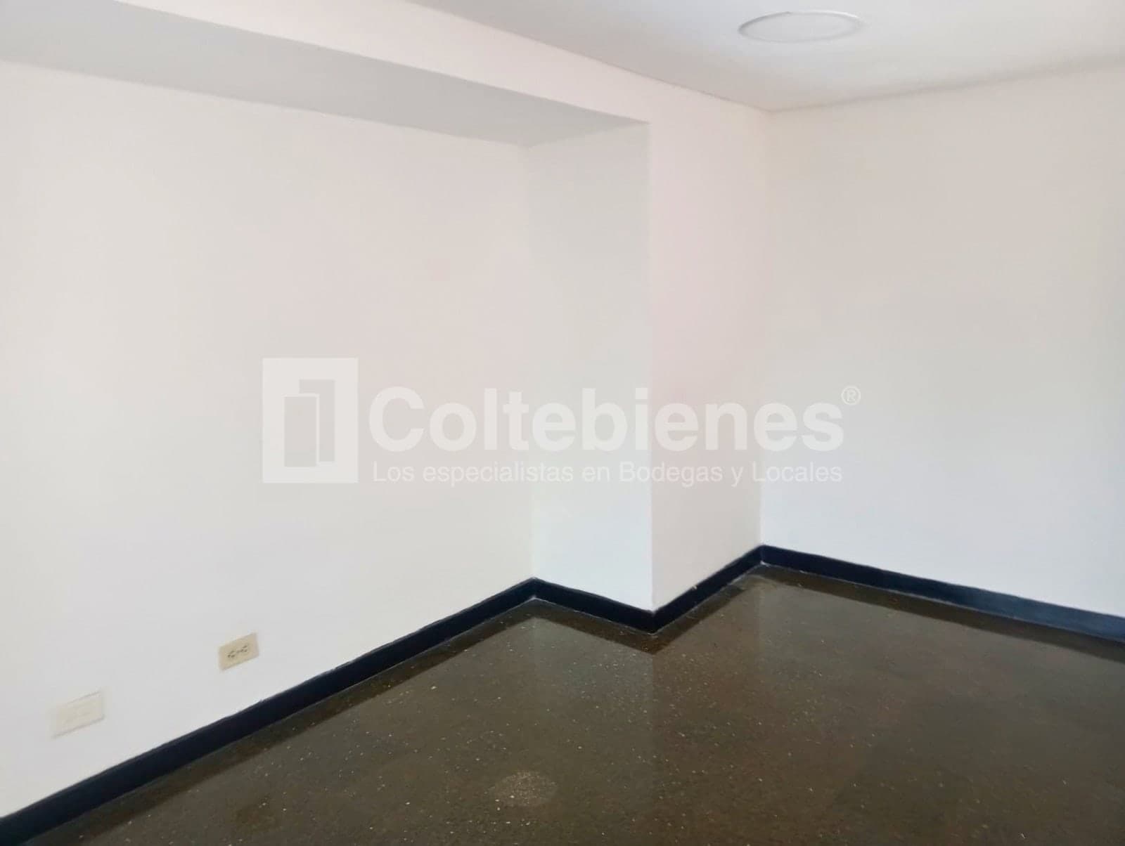 Oficina en arriendo – Poblado Astorga, Medellín