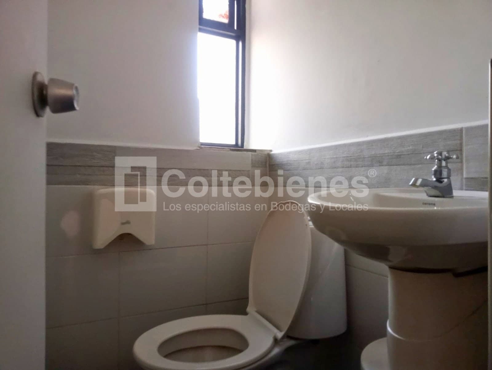 Oficina en arriendo – Poblado Astorga, Medellín foto 5