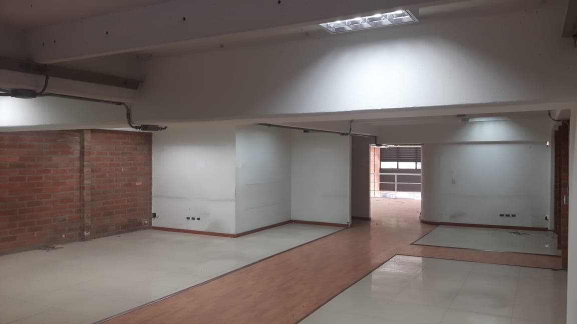 Local en arriendo – Santa Fe, Medellín foto 3