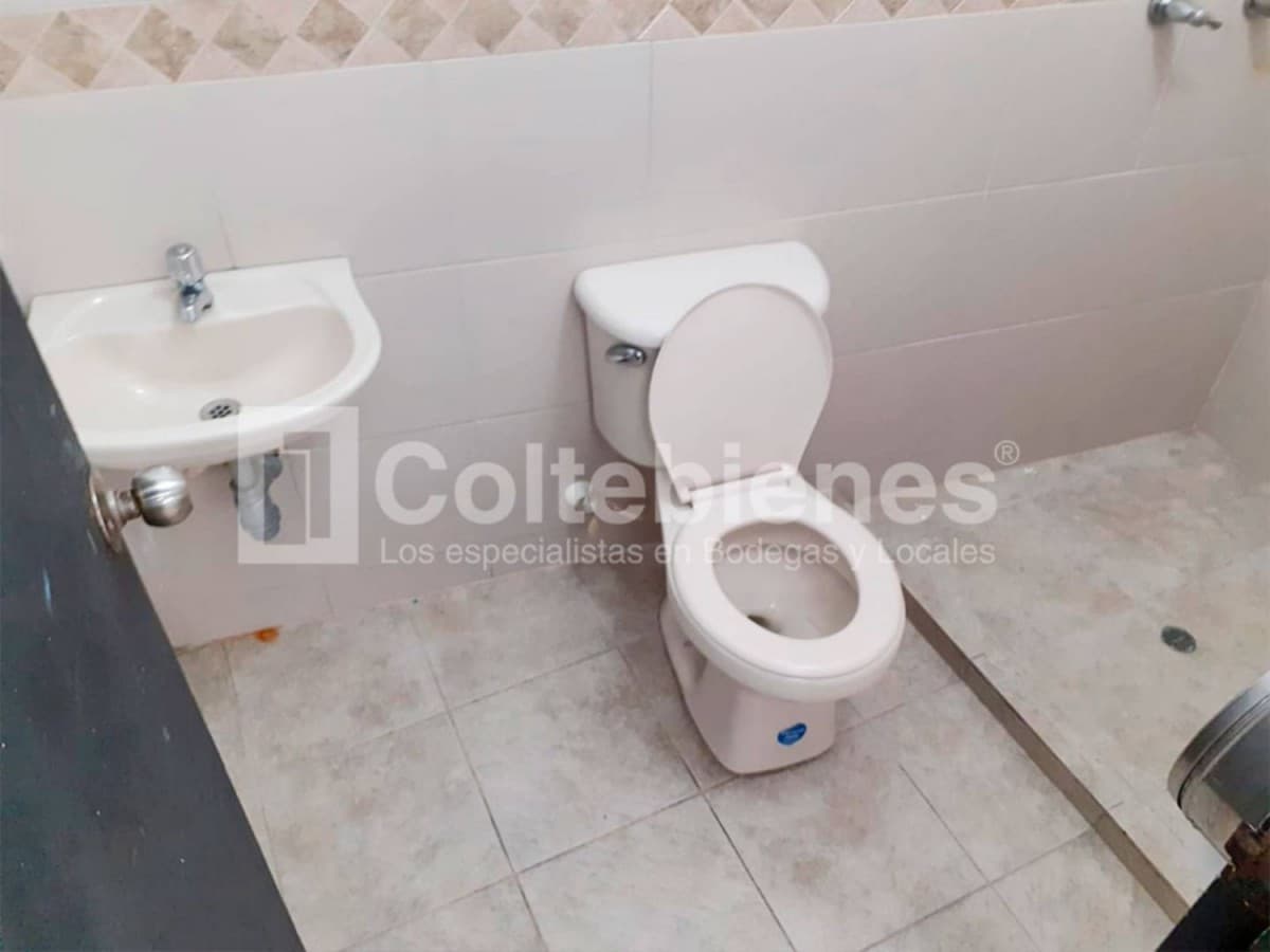 Local en arriendo – Guayabal, Medellín foto 5