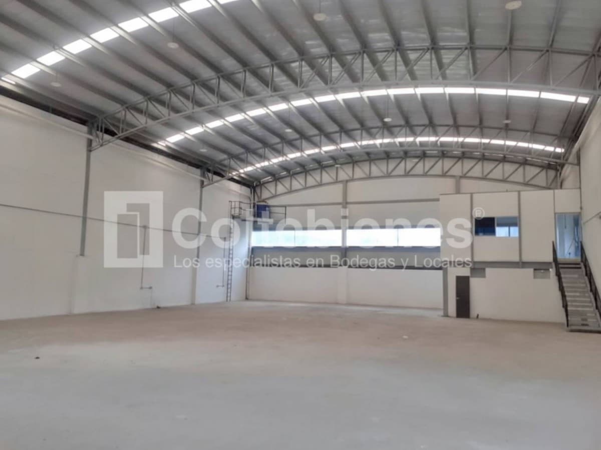 Bodega en arriendo – La Estrella foto 2
