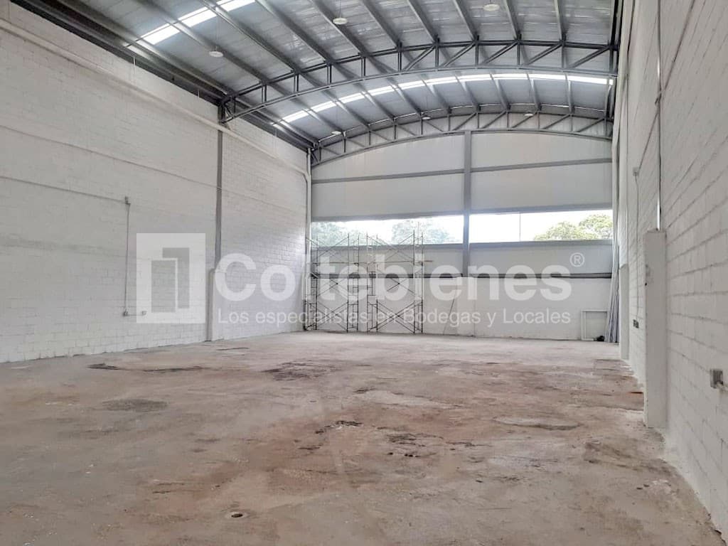 Bodega en arriendo – La Estrella foto 3