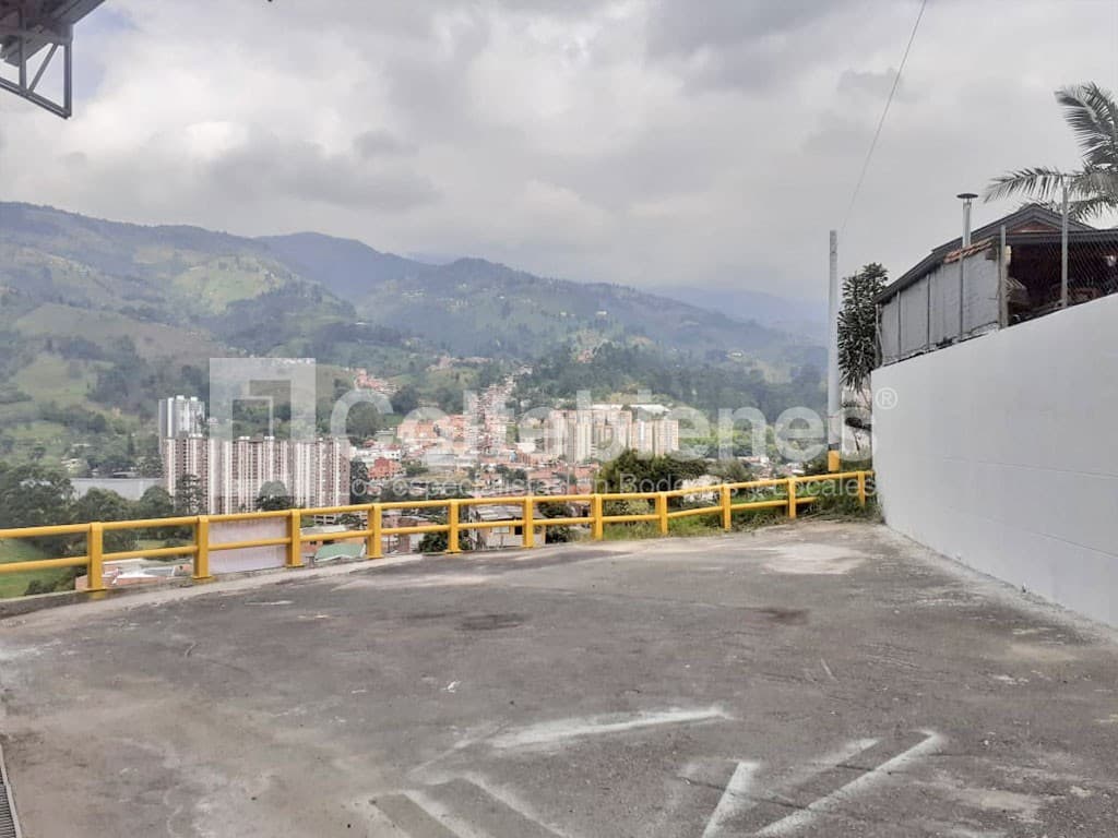 Bodega en arriendo – La Estrella foto 5
