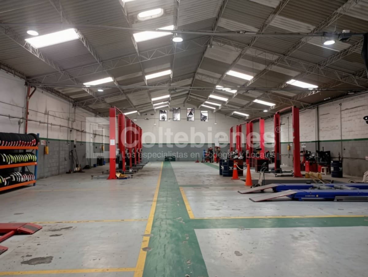 Bodega en arriendo – San Diego, Medellín foto 4