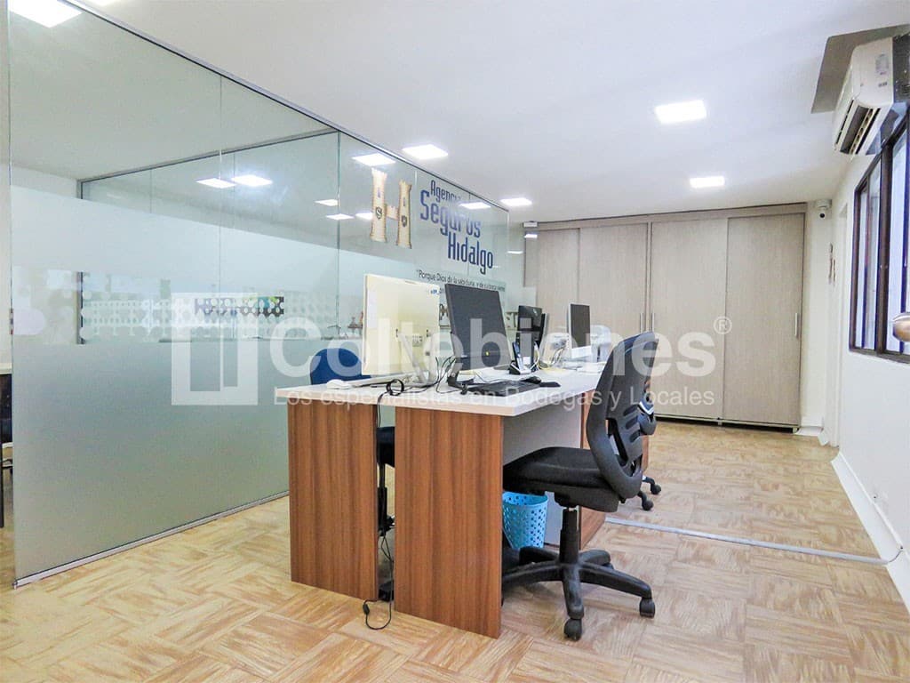 Oficina en venta – Suramericana, Medellín