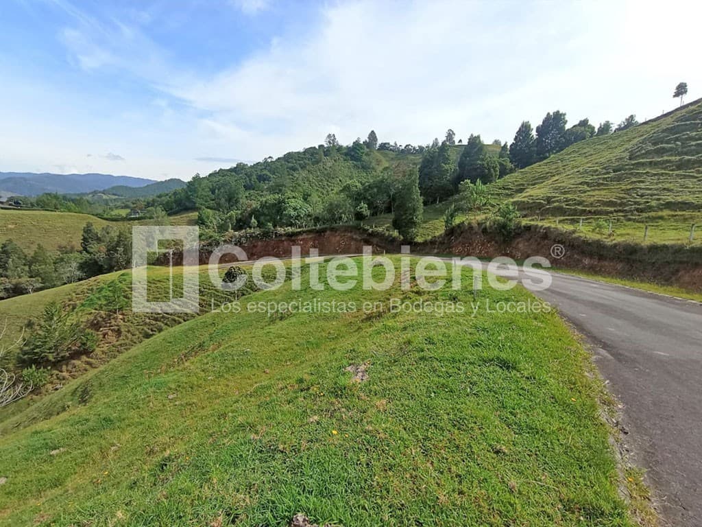 Lote en venta – El Retiro foto 3