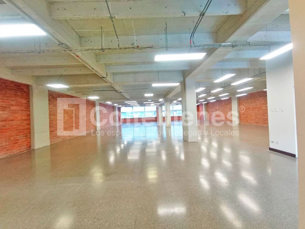Local en arriendo – Guayabal, Medellín foto 2