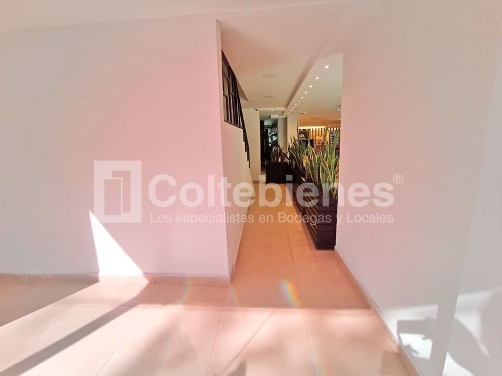 Local en arriendo – Laureles, Medellín foto 2