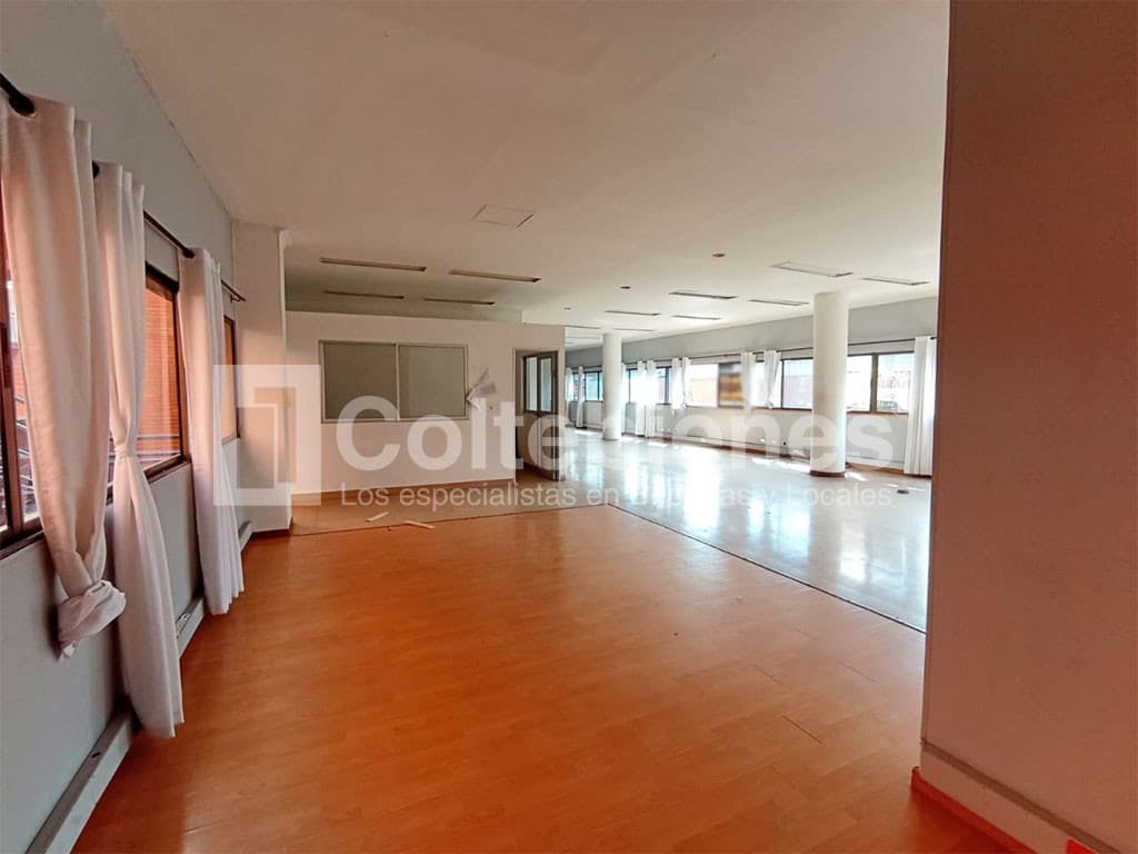 Oficina en arriendo – Guayabal, Medellín