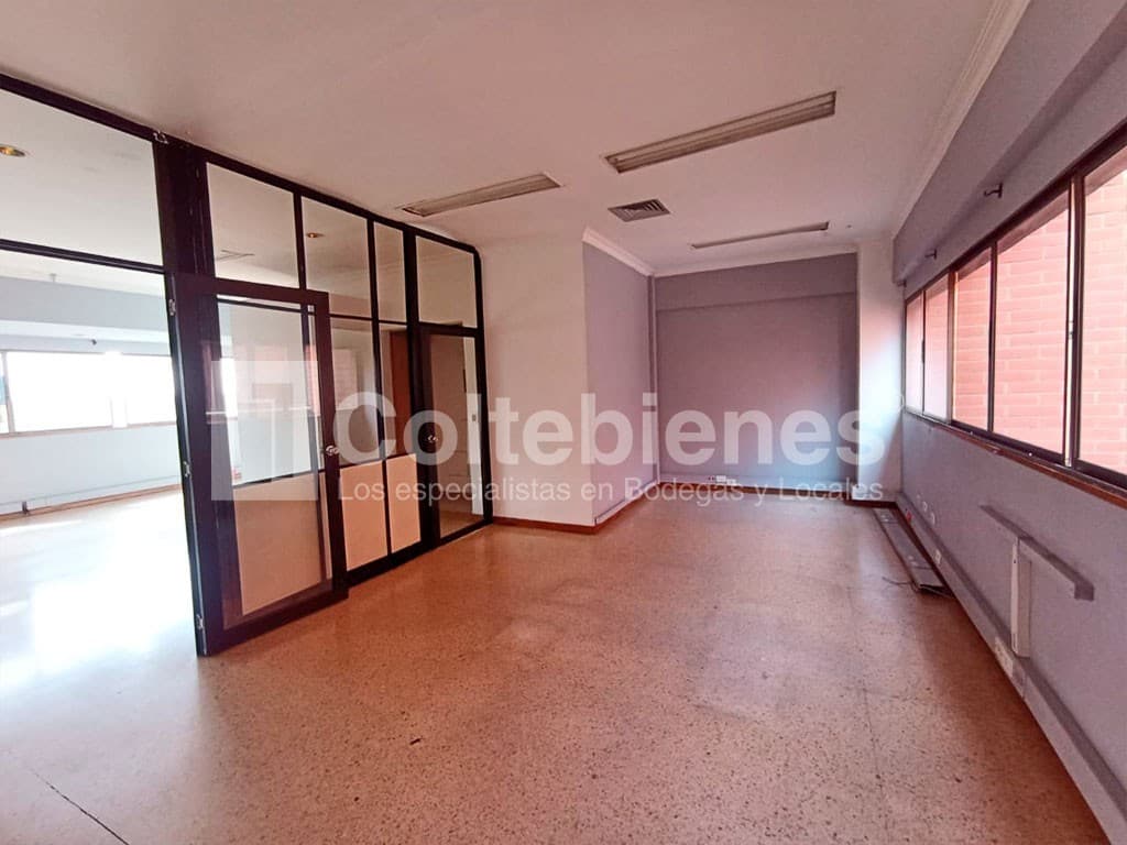 Oficina en arriendo – Guayabal, Medellín foto 4
