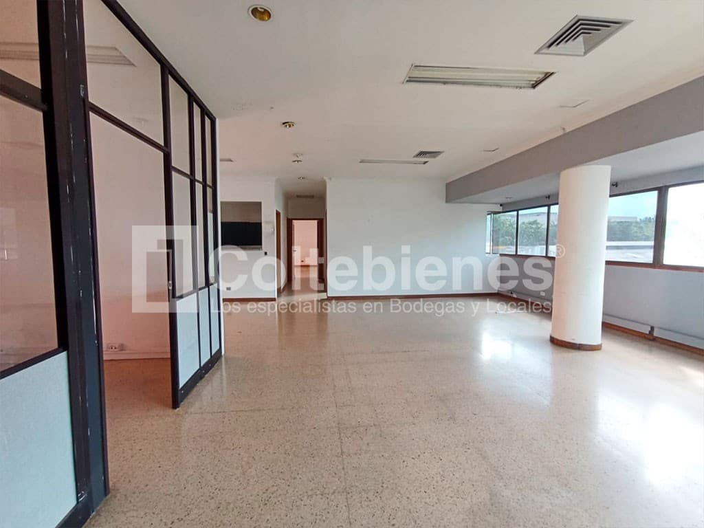 Oficina en arriendo – Guayabal, Medellín foto 5