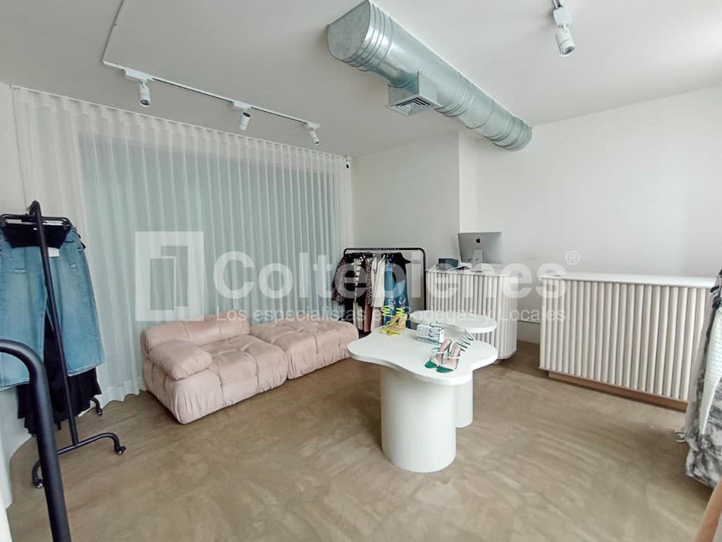 Oficina en arriendo – Poblado, Medellín foto 2