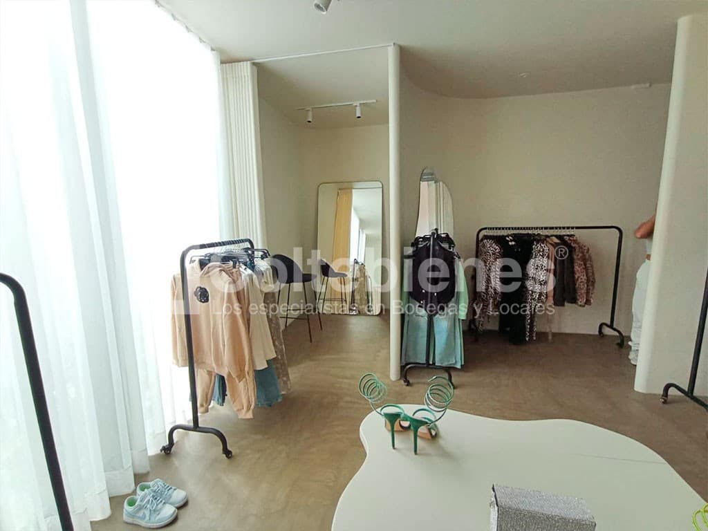 Oficina en arriendo – Poblado, Medellín foto 4