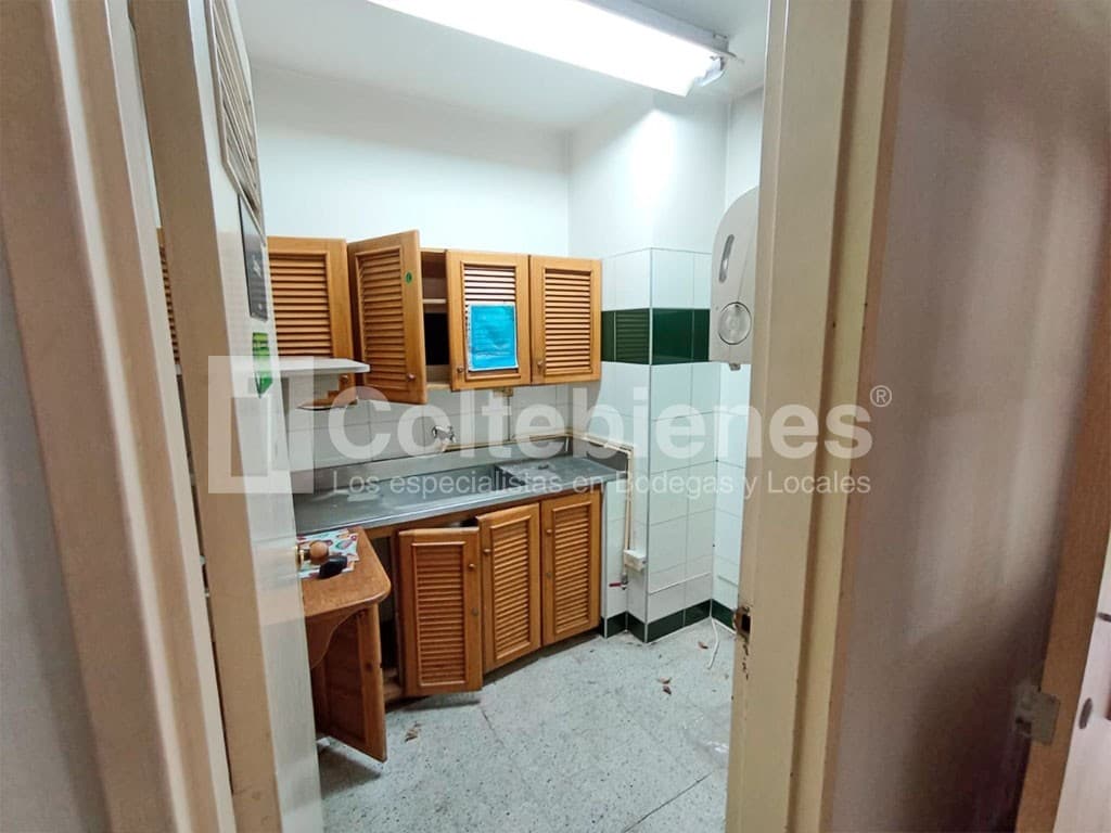 Oficina en arriendo – Bello foto 2