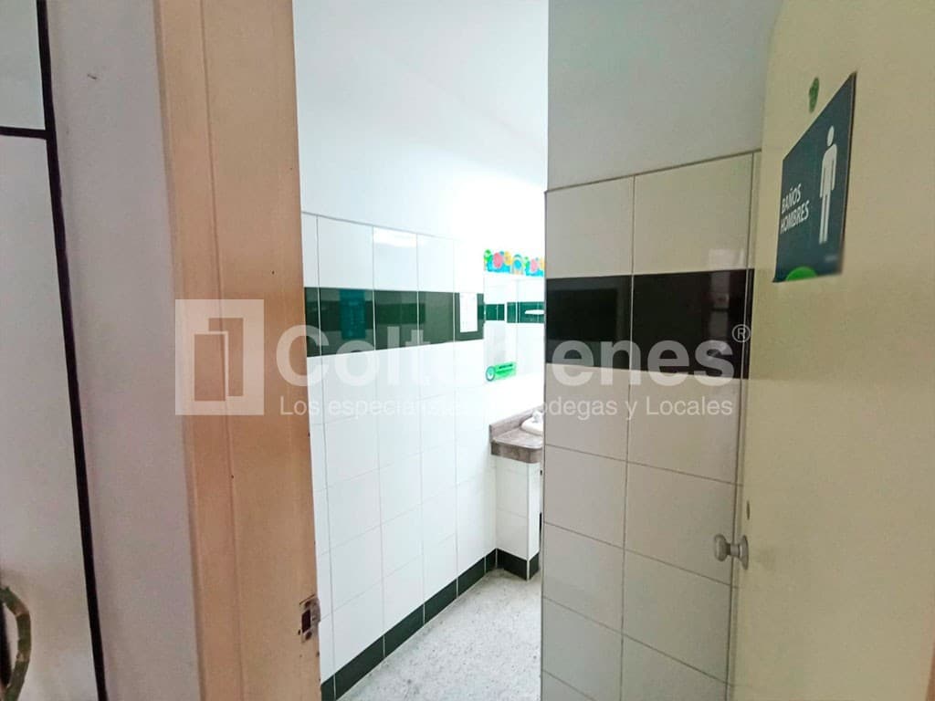 Oficina en arriendo – Bello foto 3