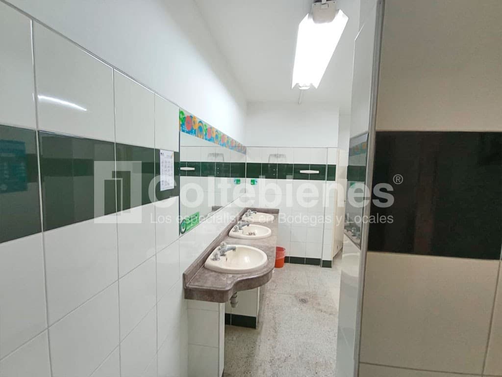 Oficina en arriendo – Bello foto 4