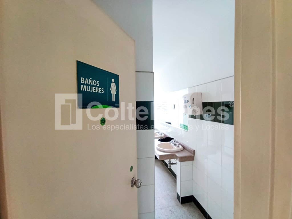 Oficina en arriendo – Bello foto 5