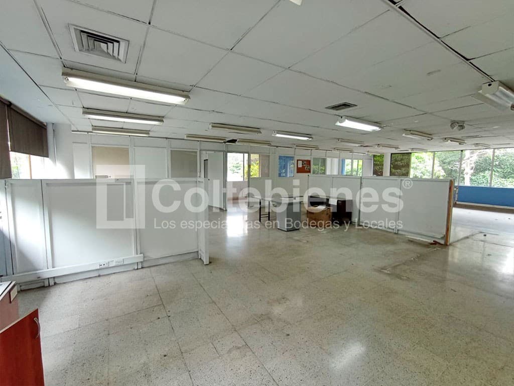Oficina en arriendo – Bello foto 5
