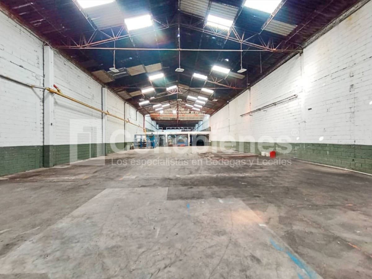 Bodega en arriendo – La Santa Cruz, Itagüí foto 2