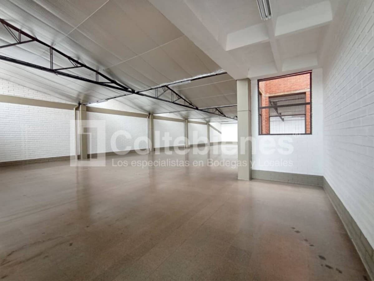 Local en arriendo – Guayabal, Medellín foto 3