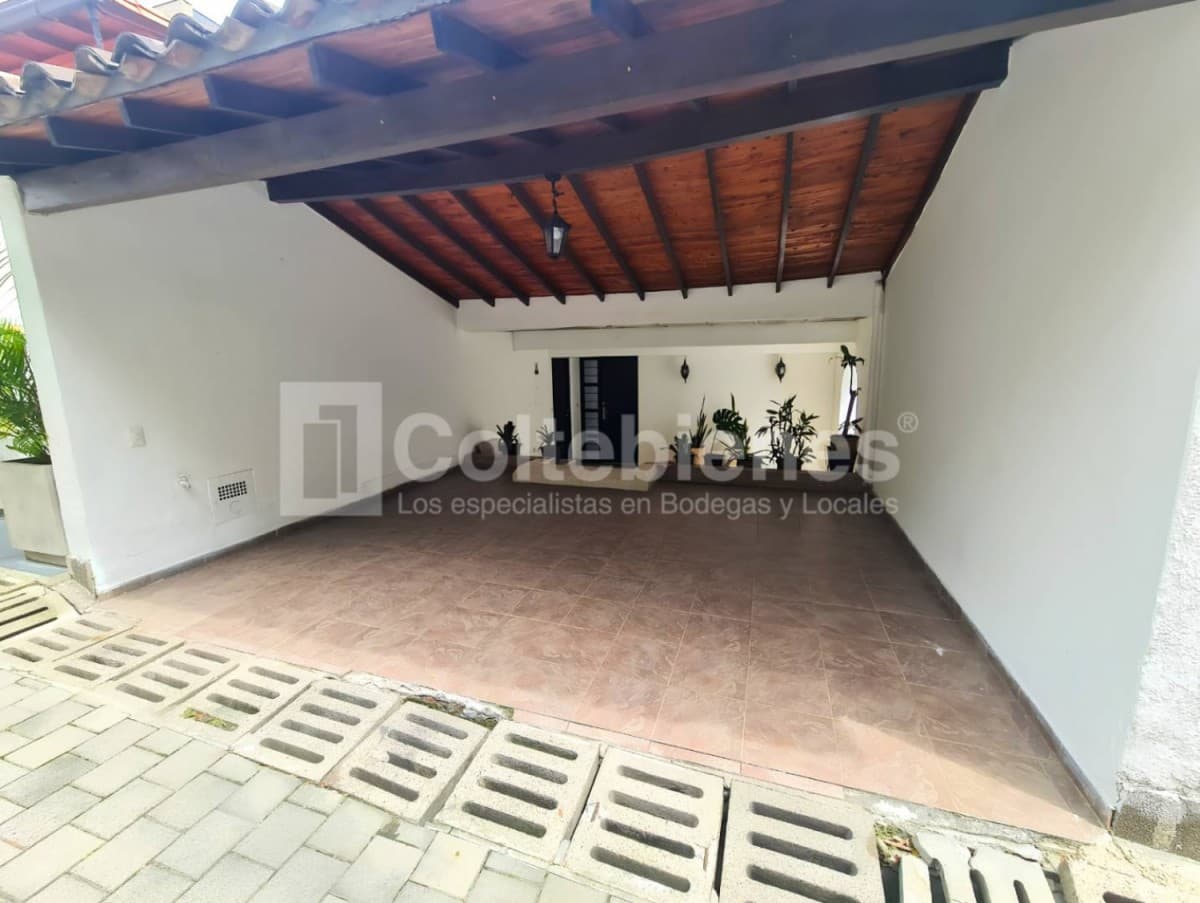 Casa en arriendo/venta – El Tesoro, Medellín