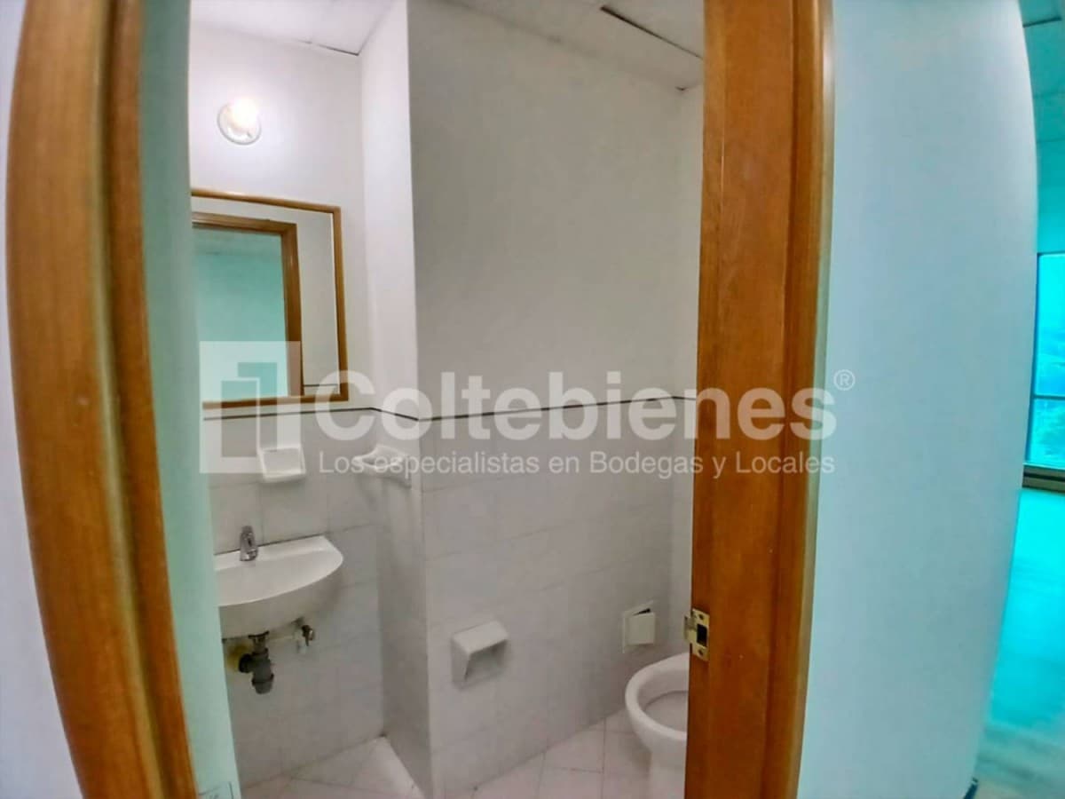 Oficina en arriendo/venta – Poblado, Medellín foto 4