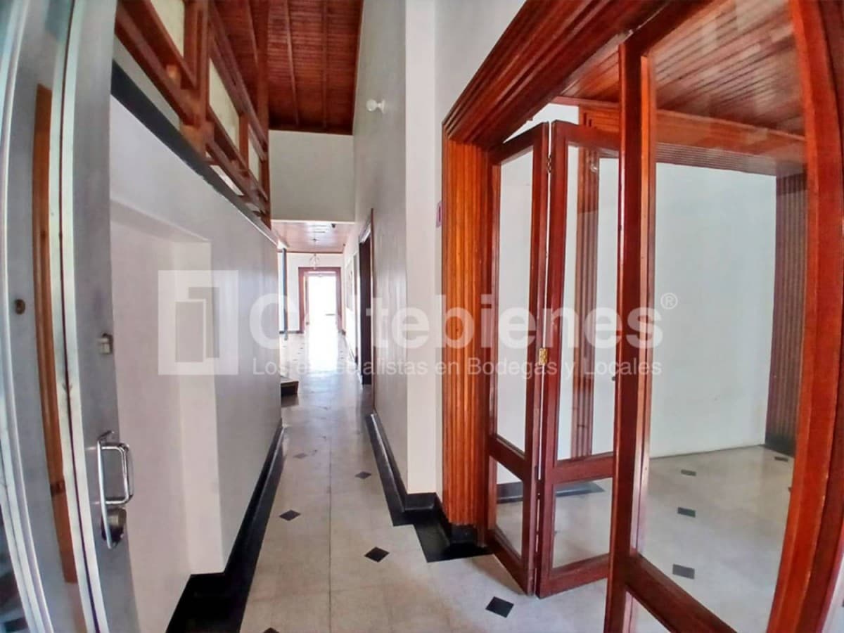 Casa en arriendo – Prado, Medellín foto 2
