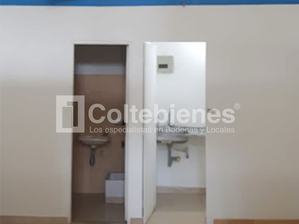 Local en venta – Sevilla, Medellín foto 2