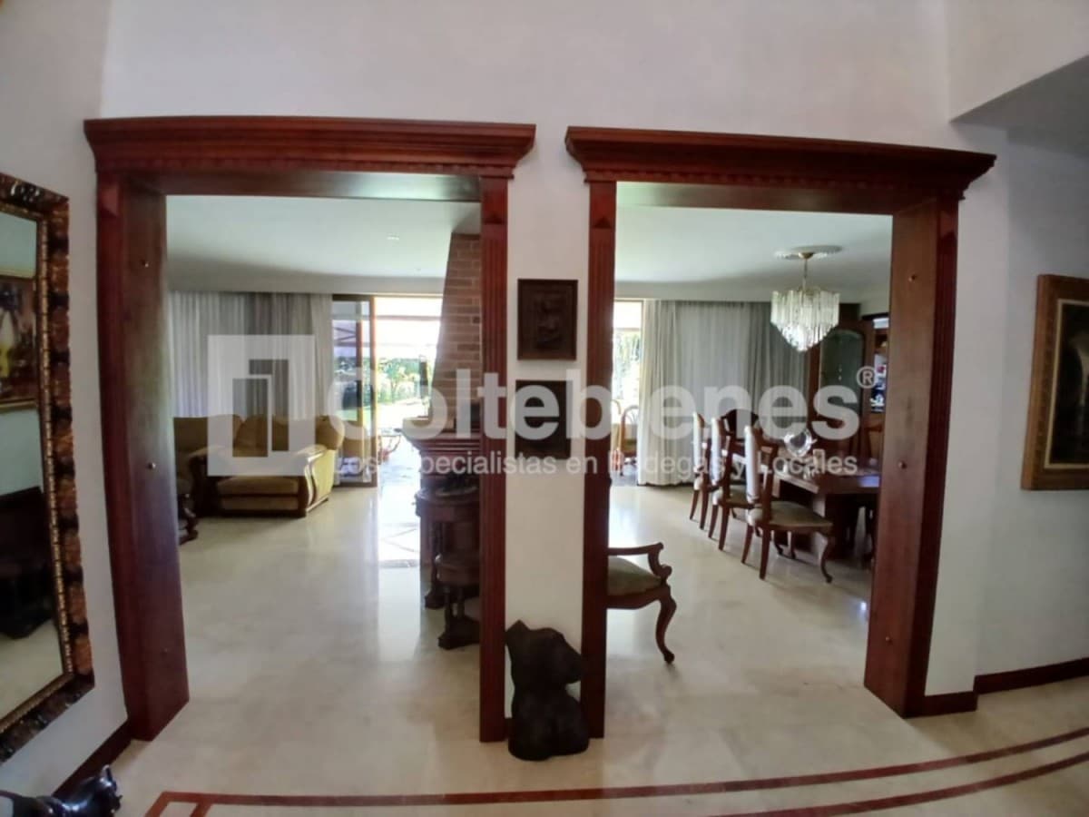 Casa en arriendo/venta – Poblado, Medellín foto 2