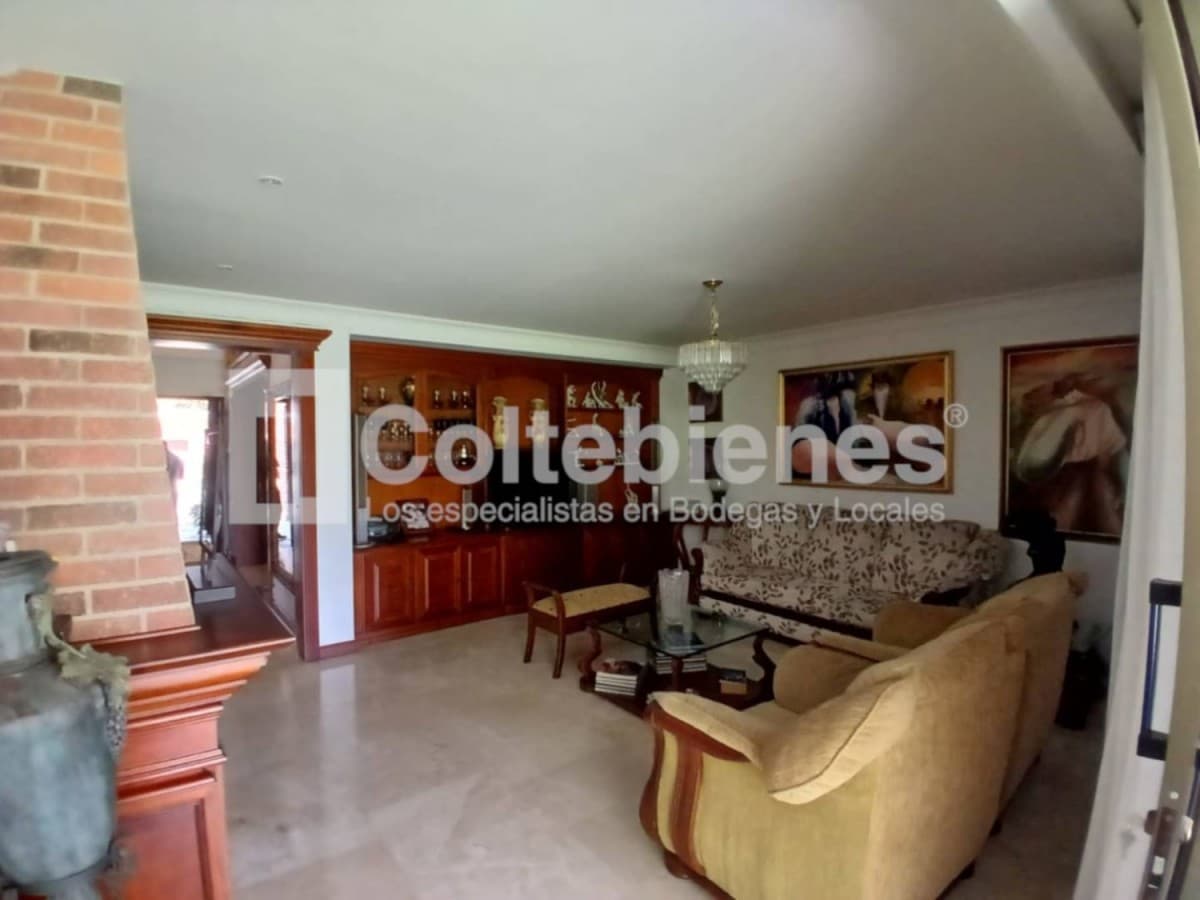 Casa en arriendo/venta – Poblado, Medellín foto 4