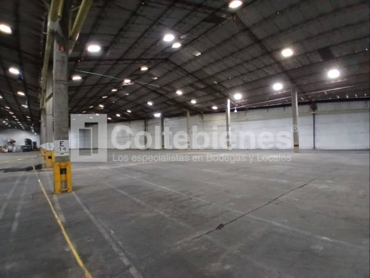 Bodega en arriendo/venta – La Santa Cruz, Itagüí