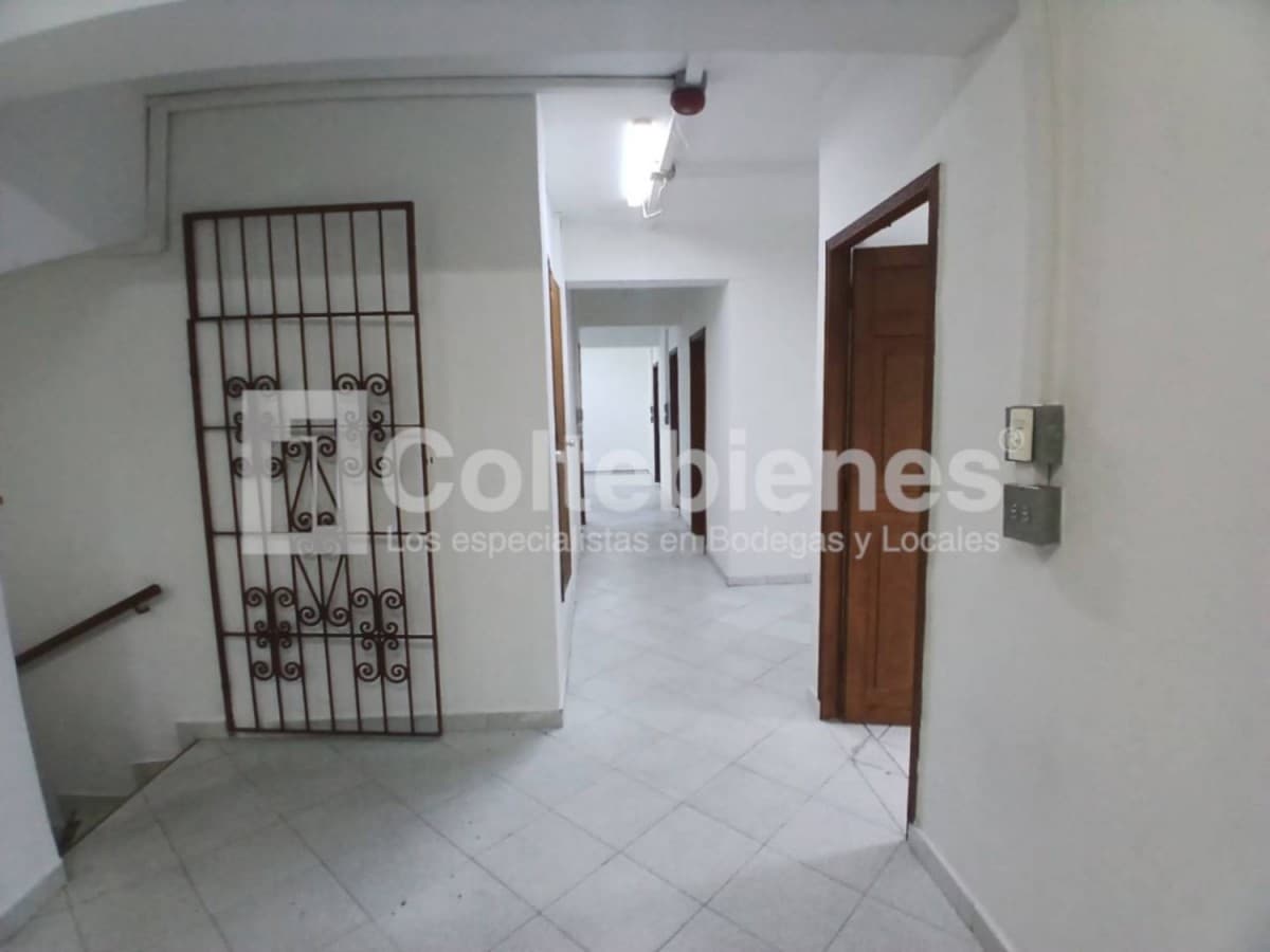 Casa Comercial en arriendo – Centro, Envigado foto 2