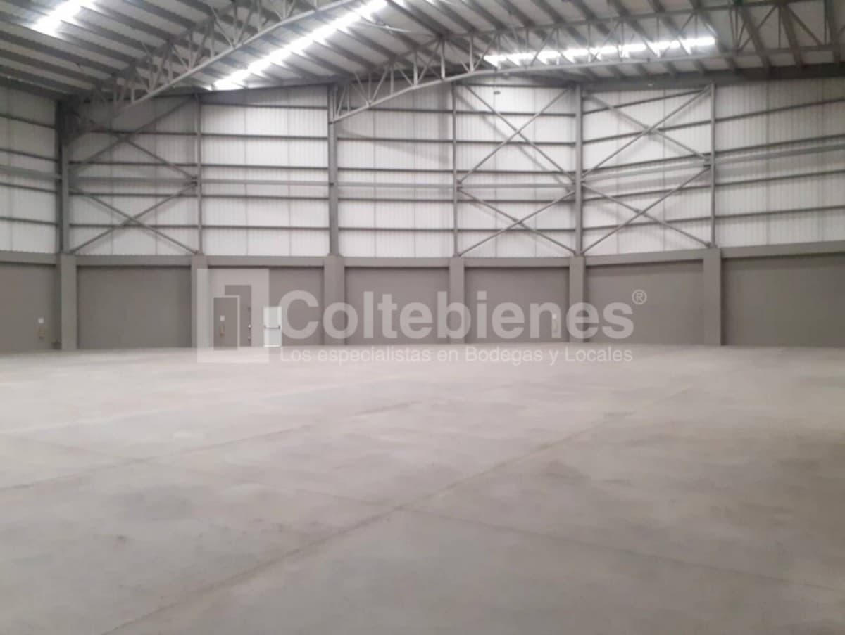 Bodega en arriendo – Guarne foto 2