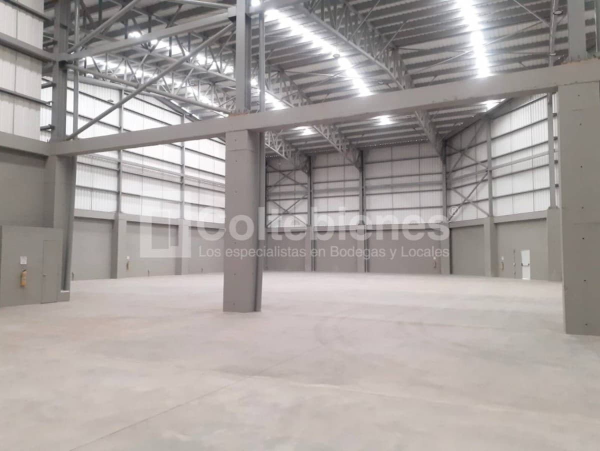 Bodega en arriendo – Guarne foto 3