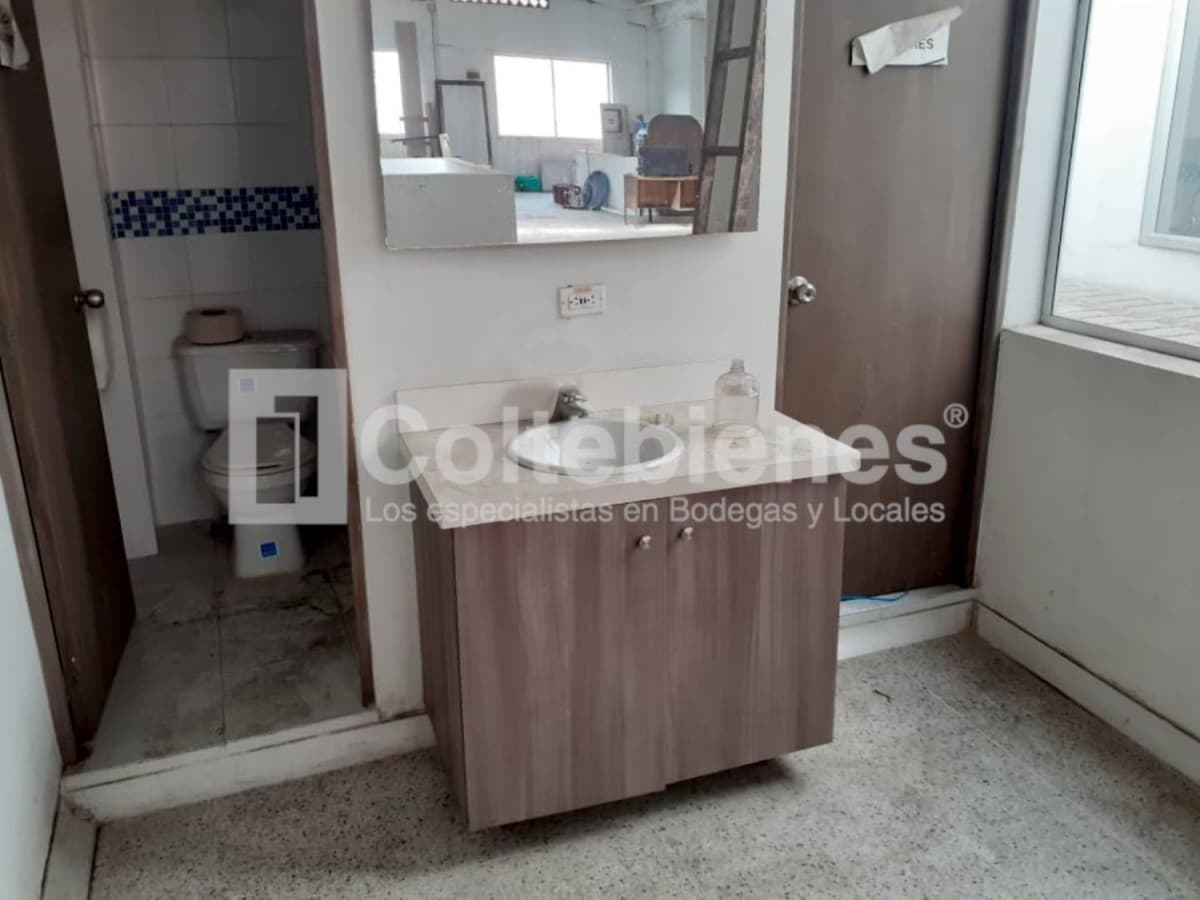 Bodega en arriendo – Guayabal, Medellín foto 3