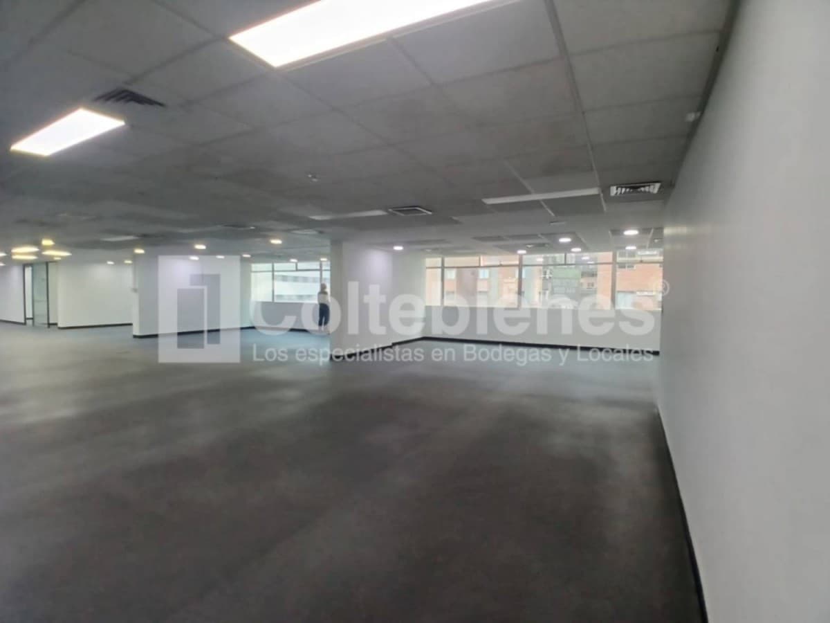Oficina en arriendo/venta – Ciudad Del Río, Medellín foto 2