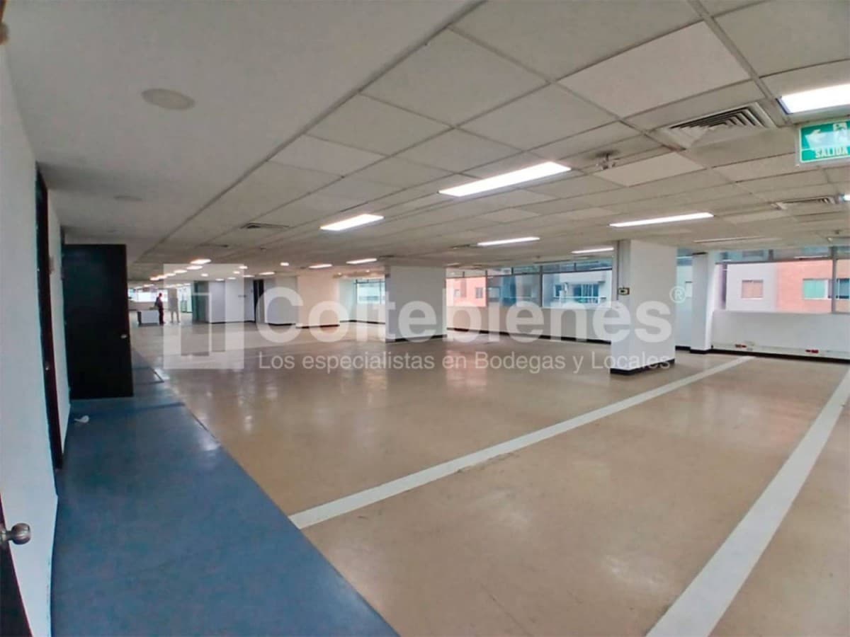 Oficina en arriendo/venta – Poblado, Medellín