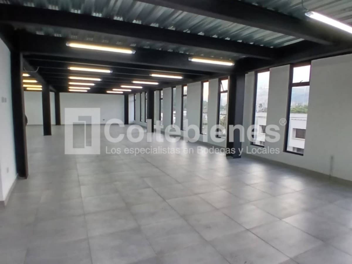 Local en arriendo – Guayabal, Medellín foto 2