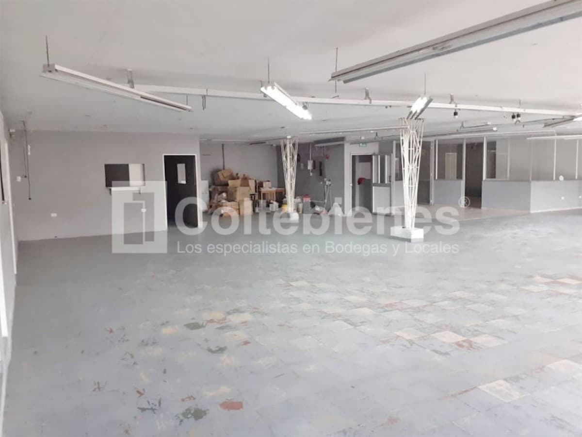 Bodega en arriendo – Barrio Colombia, Medellín foto 3