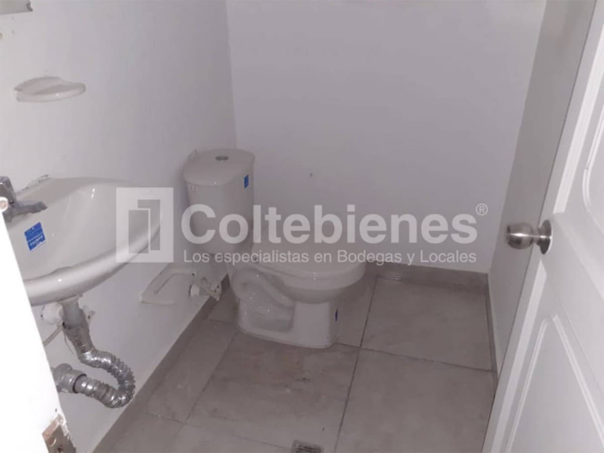 Bodega en arriendo – Barrio Colombia, Medellín foto 5