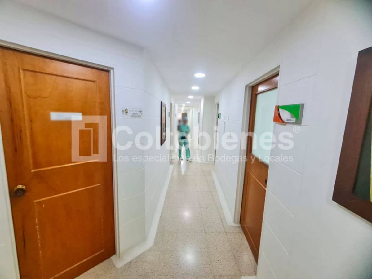 Local en arriendo – Bello foto 3