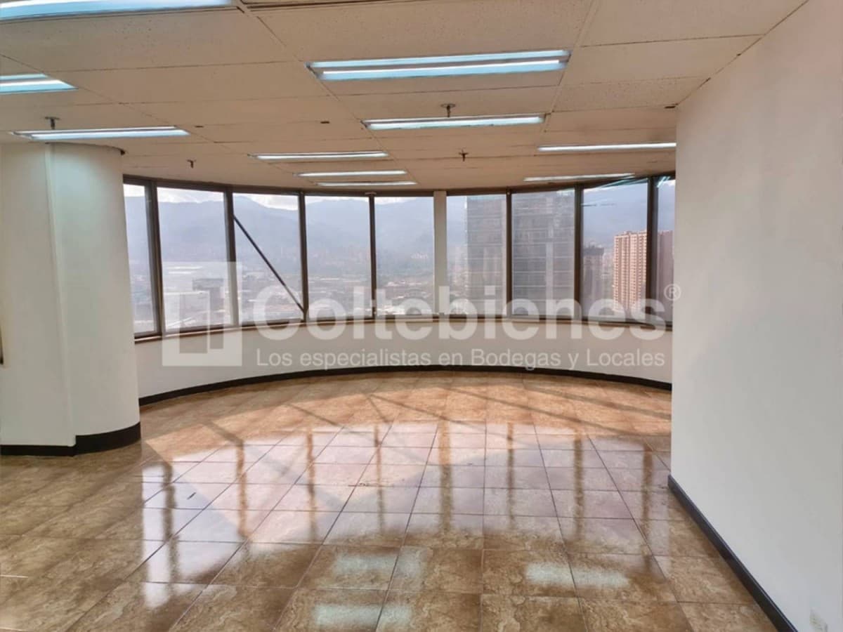 Oficina en arriendo – Castropol, Medellín foto 4