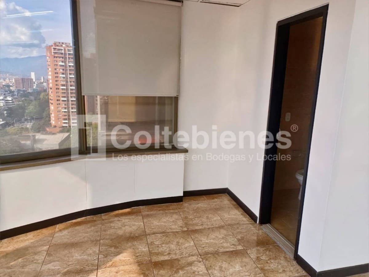 Oficina en arriendo – Castropol, Medellín foto 5