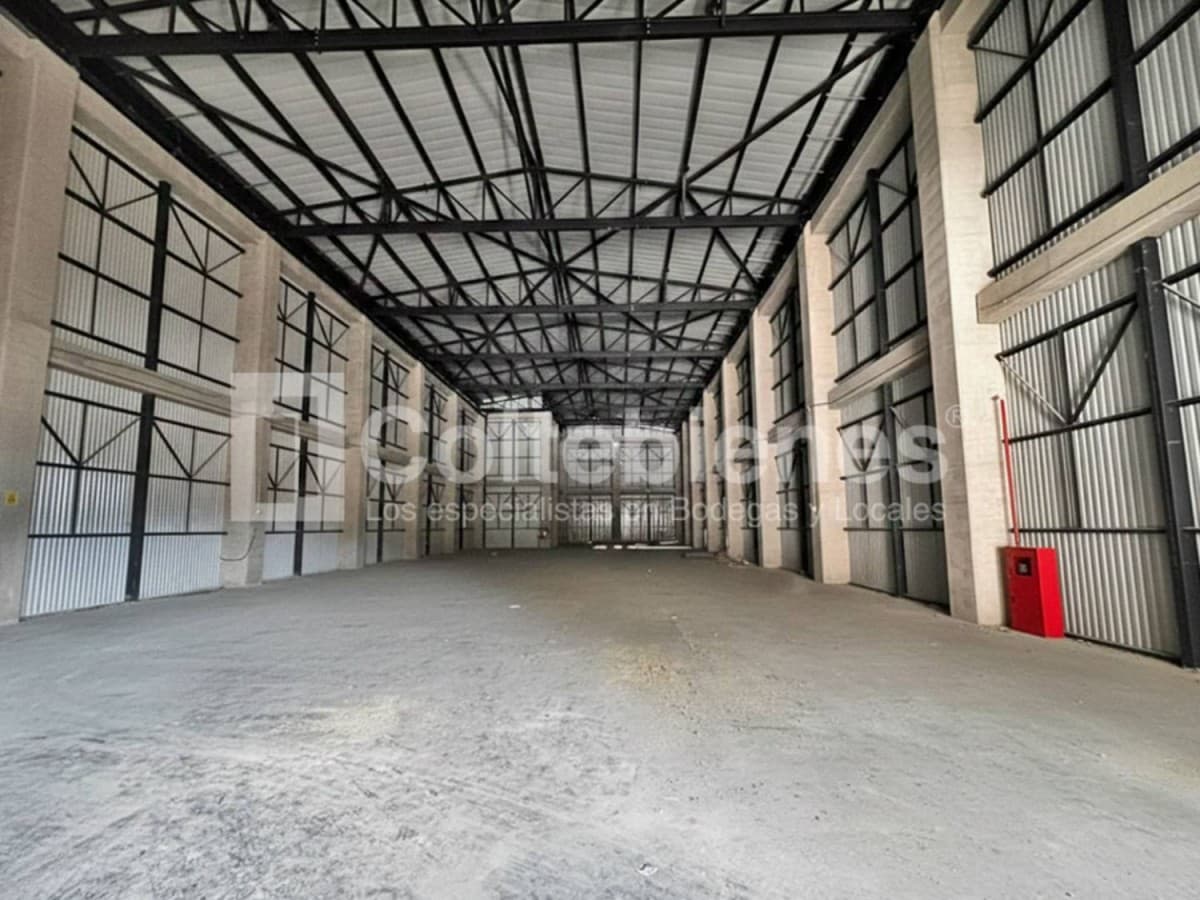 Bodega en arriendo – La Estrella foto 3