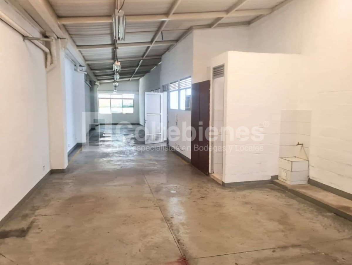 Bodega en arriendo – Guayabal, Medellín foto 4