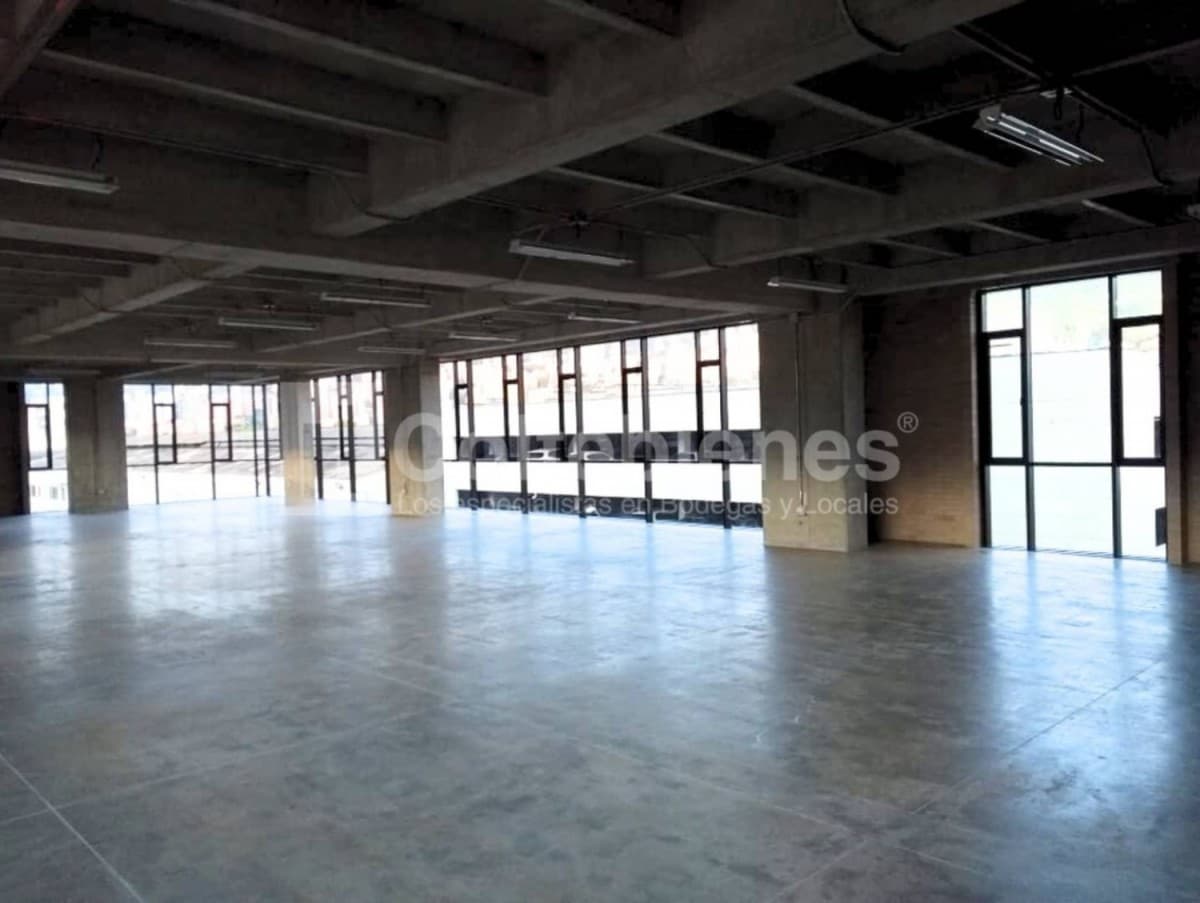 Edificio en arriendo – El Carmelo, Itagüí foto 2