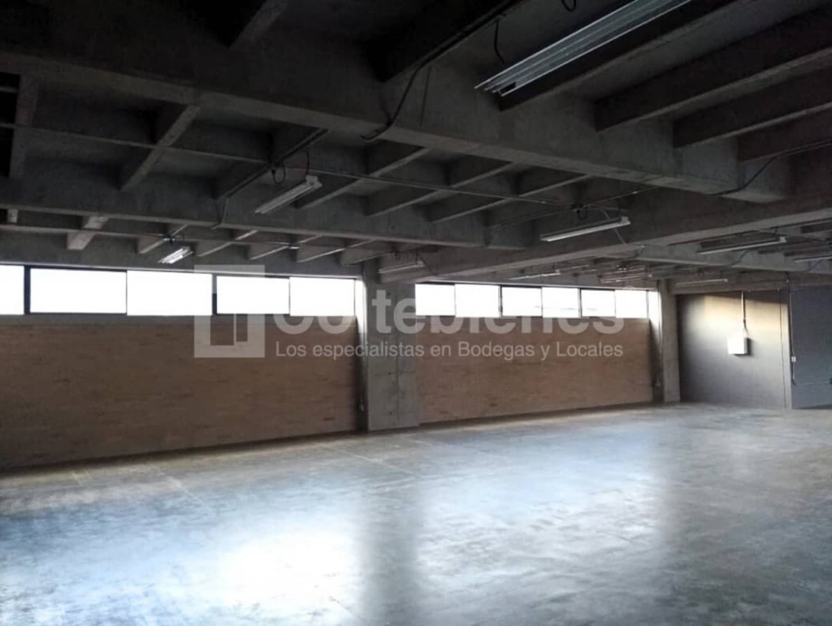 Edificio en arriendo – El Carmelo, Itagüí foto 5