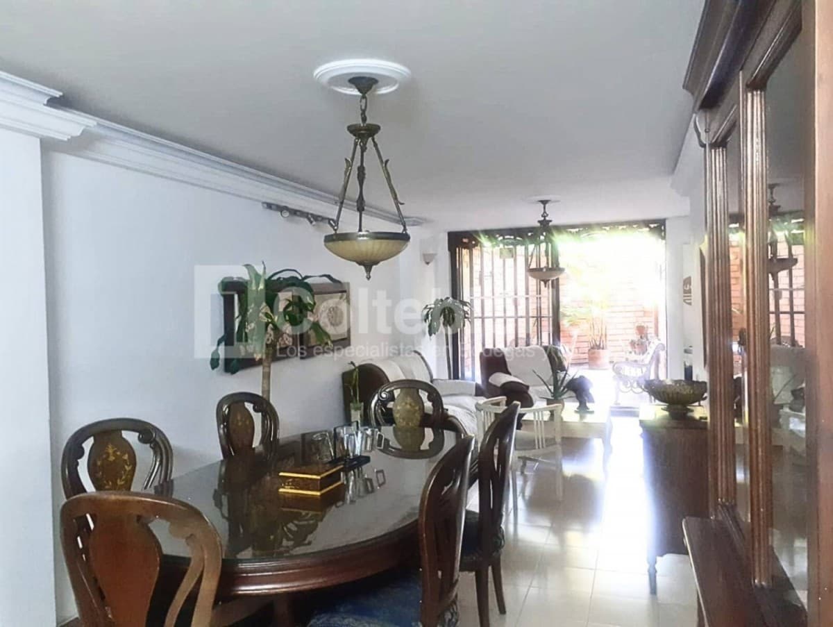 Apartamento en arriendo – Poblado, Medellín foto 2