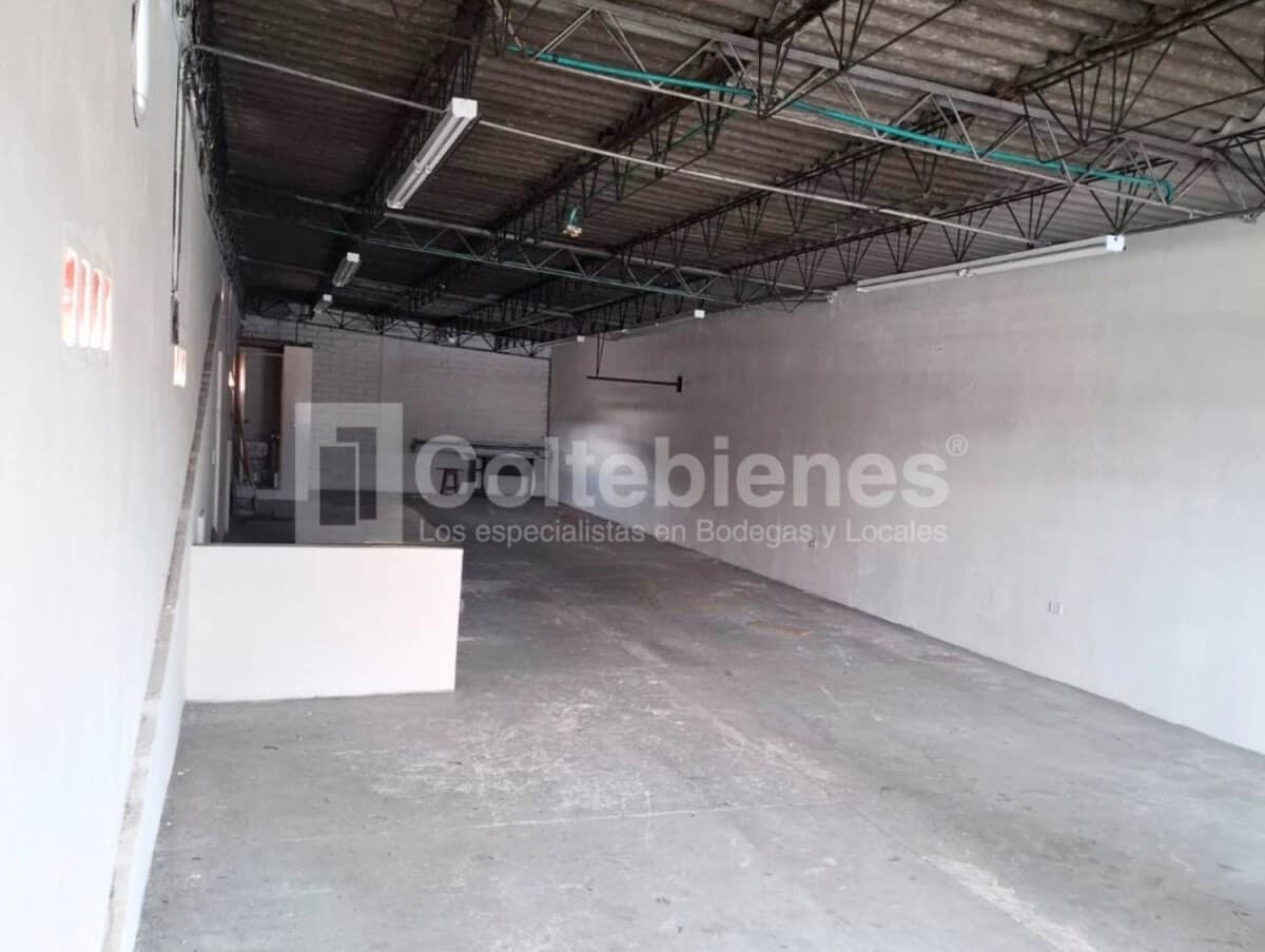Bodega en arriendo – Perpetuo Socorro, Medellín foto 2